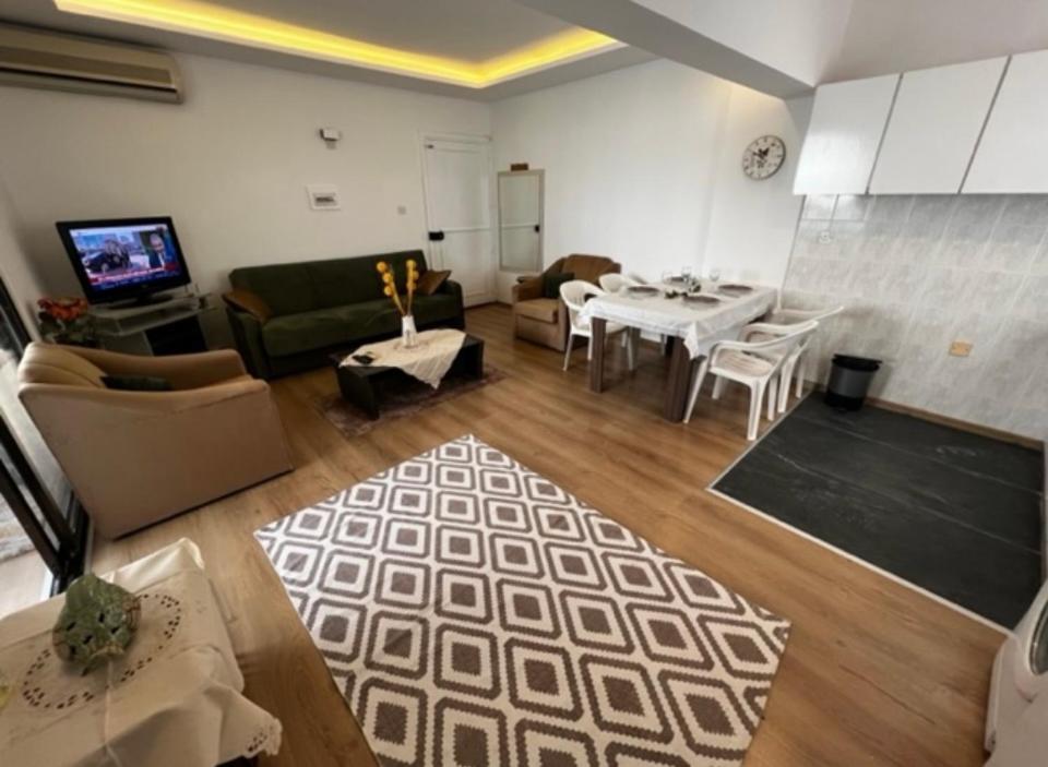 Girne Center 3 Rooms 150 M To Beach Esterno foto